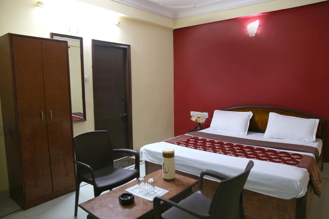 Hotel Shubh Laxmi Удайпур Екстериор снимка