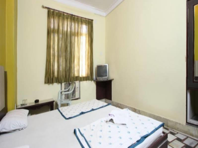 Hotel Shubh Laxmi Удайпур Екстериор снимка